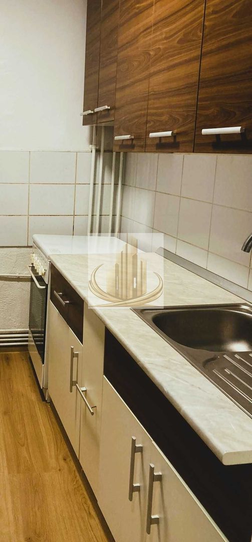 Apartament cu 2 camere decomandat etaj 2 Lipovei - foto 3