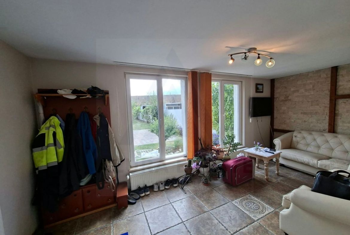 Casa cu etaj 113 mp utili curte libera 350mp garaj cu pod Gusterita - foto 4