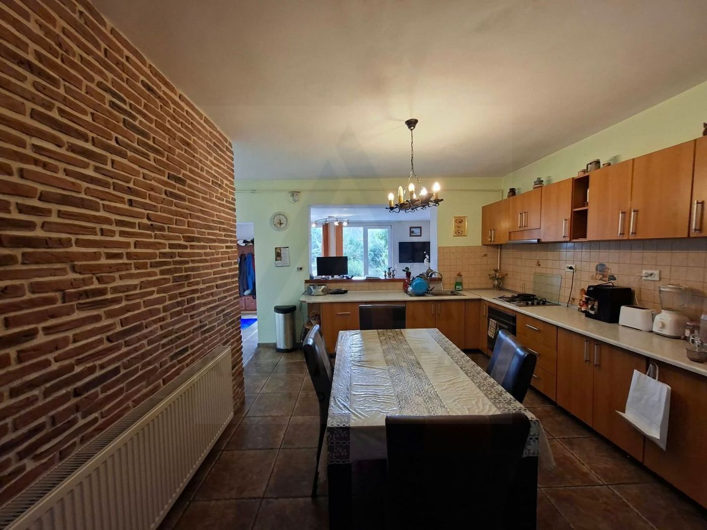 Casa cu etaj 113 mp utili curte libera 350mp garaj cu pod Gusterita - foto 5 Casa cu etaj 113 mp utili curte libera 350mp garaj cu pod Gusterita - foto 5