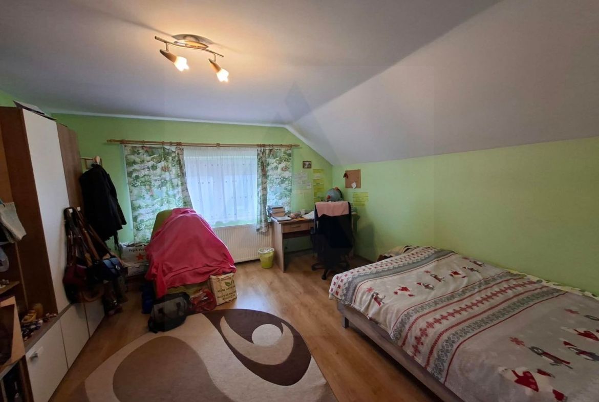 Casa cu etaj 113 mp utili curte libera 350mp garaj cu pod Gusterita - foto 7