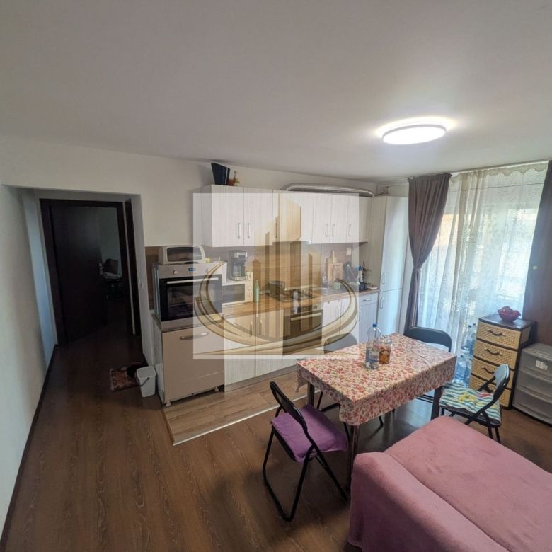: apartament  de vanzare 3 camere, zona Modern - Imagine principala