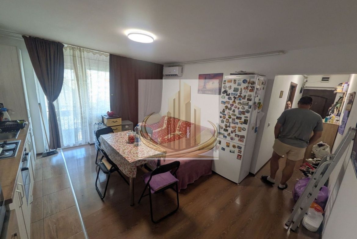 : apartament  de vanzare 3 camere, zona Modern - foto 2
