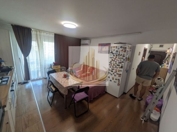 : apartament  de vanzare 3 camere, zona Modern - foto 2