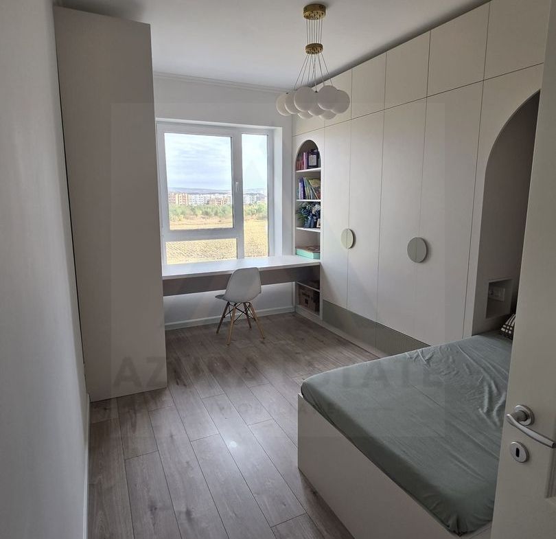 Apartament ultrafinisat 72 mp utili 3 camere 2 bai lift C. Surii Mici - foto 4