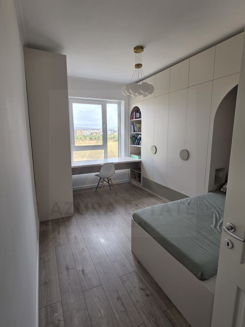 Apartament ultrafinisat 72 mp utili 3 camere 2 bai lift C. Surii Mici - foto 4