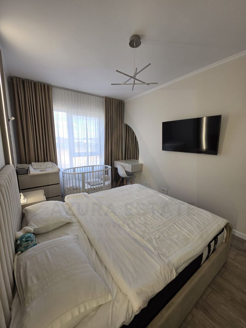 Apartament ultrafinisat 72 mp utili 3 camere 2 bai lift C. Surii Mici - foto 6