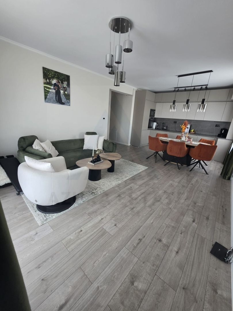 Apartament ultrafinisat 72 mp utili 3 camere 2 bai lift C. Surii Mici - foto 7