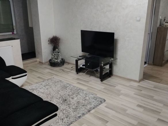 APARTAMENT 3 CAMERE – MICRO 17 – RENOVAT – ETAJ 3/4 – 64 MP - Imagine principala