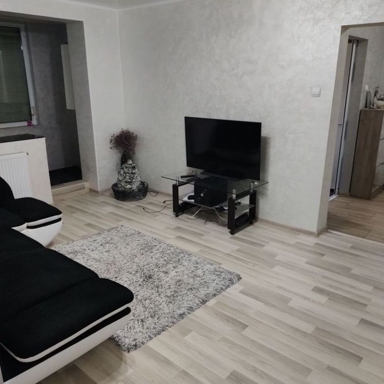APARTAMENT 3 CAMERE – MICRO 17 – RENOVAT – ETAJ 3/4 – 64 MP - Imagine principala