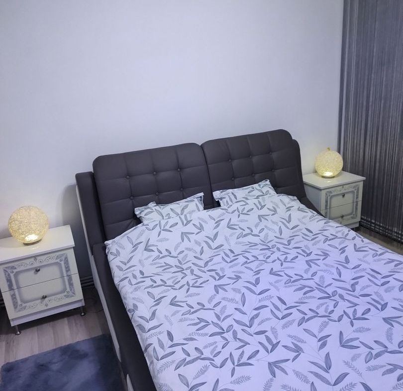 APARTAMENT 3 CAMERE – MICRO 17 – RENOVAT – ETAJ 3/4 – 64 MP - foto 4