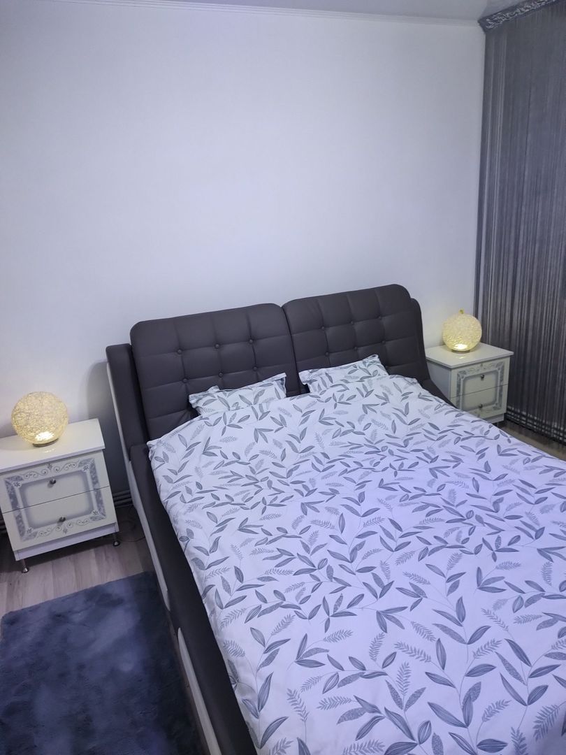 APARTAMENT 3 CAMERE – MICRO 17 – RENOVAT – ETAJ 3/4 – 64 MP - foto 4