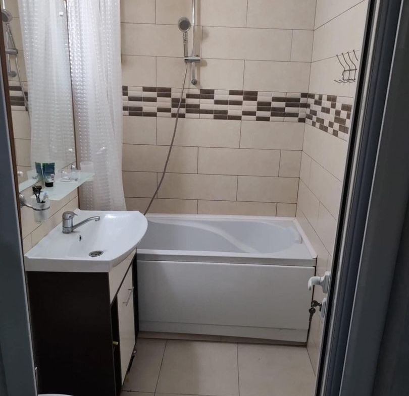 APARTAMENT 3 CAMERE – MICRO 17 – RENOVAT – ETAJ 3/4 – 64 MP - foto 6