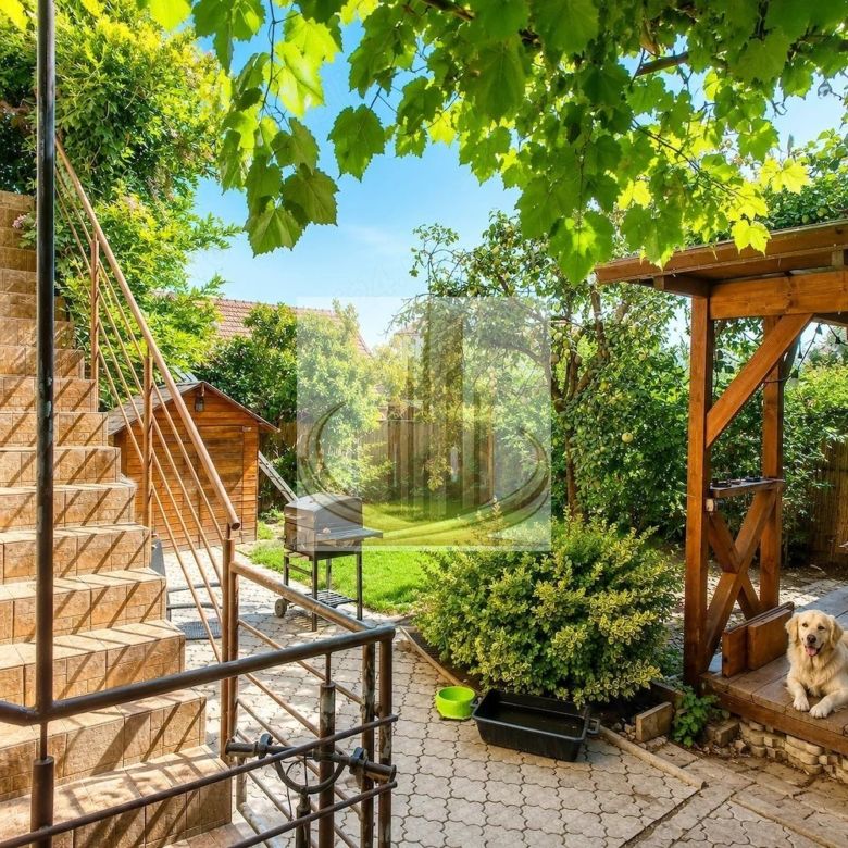 Casă P+1E+M, 8 camere – spațioasă, ideală pentru familie - Imagine principala