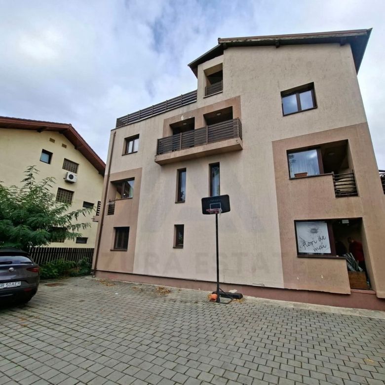 Apartament 3 camere 94 mp utili 2 bai 2 terase curte Calea Dumbravii - Imagine principala