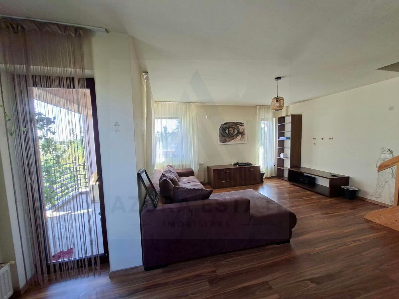 Apartament 3 camere 94 mp utili 2 bai 2 terase curte Calea Dumbravii - foto 2