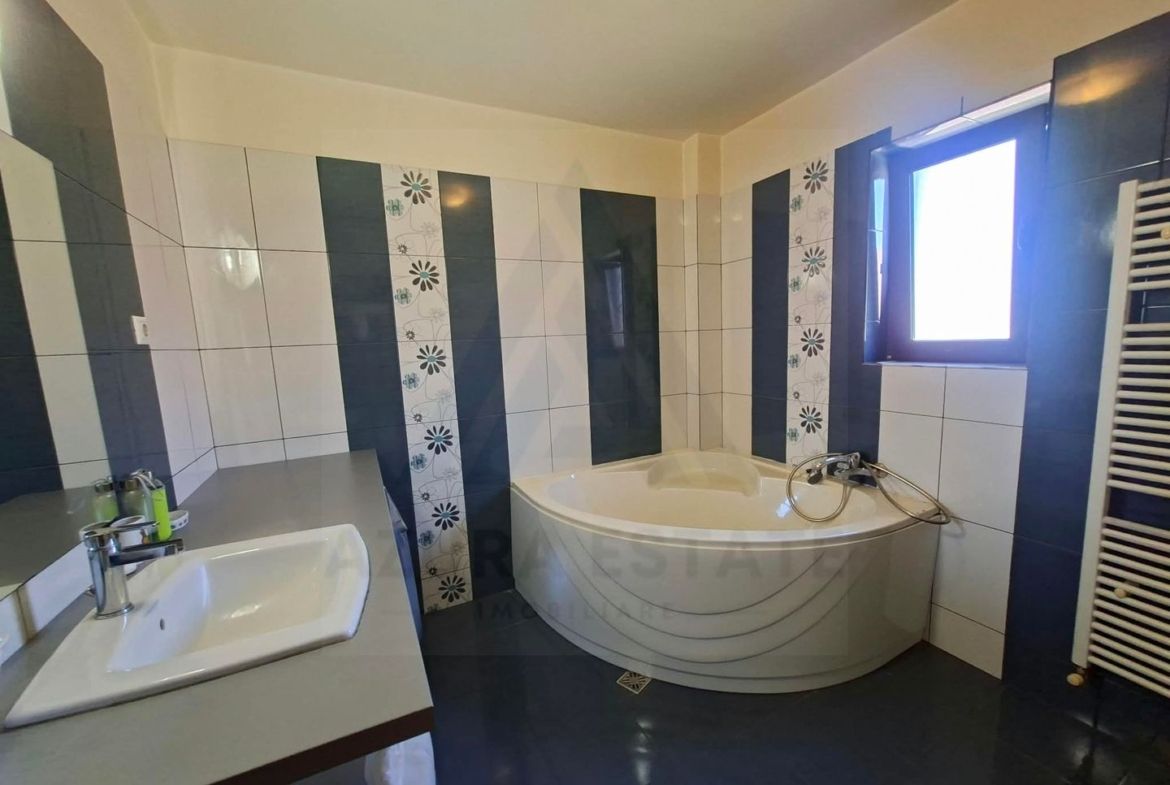 Apartament 3 camere 94 mp utili 2 bai 2 terase curte Calea Dumbravii - foto 5