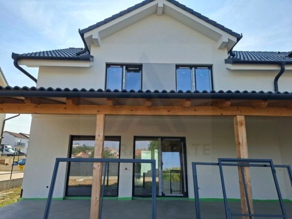 Casa 4 camere 2 bai terasa acoperita si teren 334 mp in Sura Mare - Imagine principala