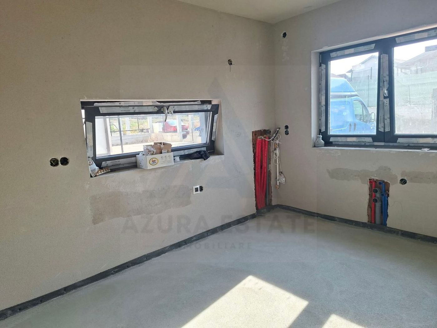 Casa 4 camere 2 bai terasa acoperita si teren 334 mp in Sura Mare - foto 2