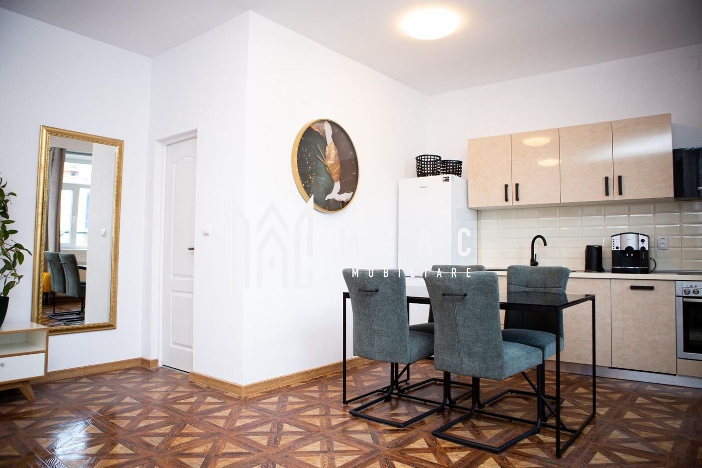 Apartament 3 camere | Curte | Modern | Renovat | Central - foto 2