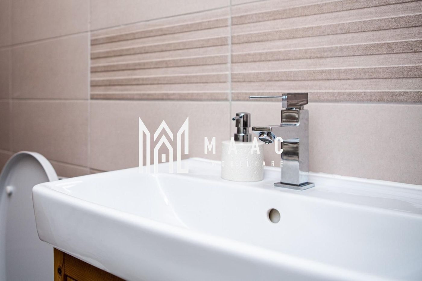 Apartament 3 camere | Curte | Modern | Renovat | Central - foto 8