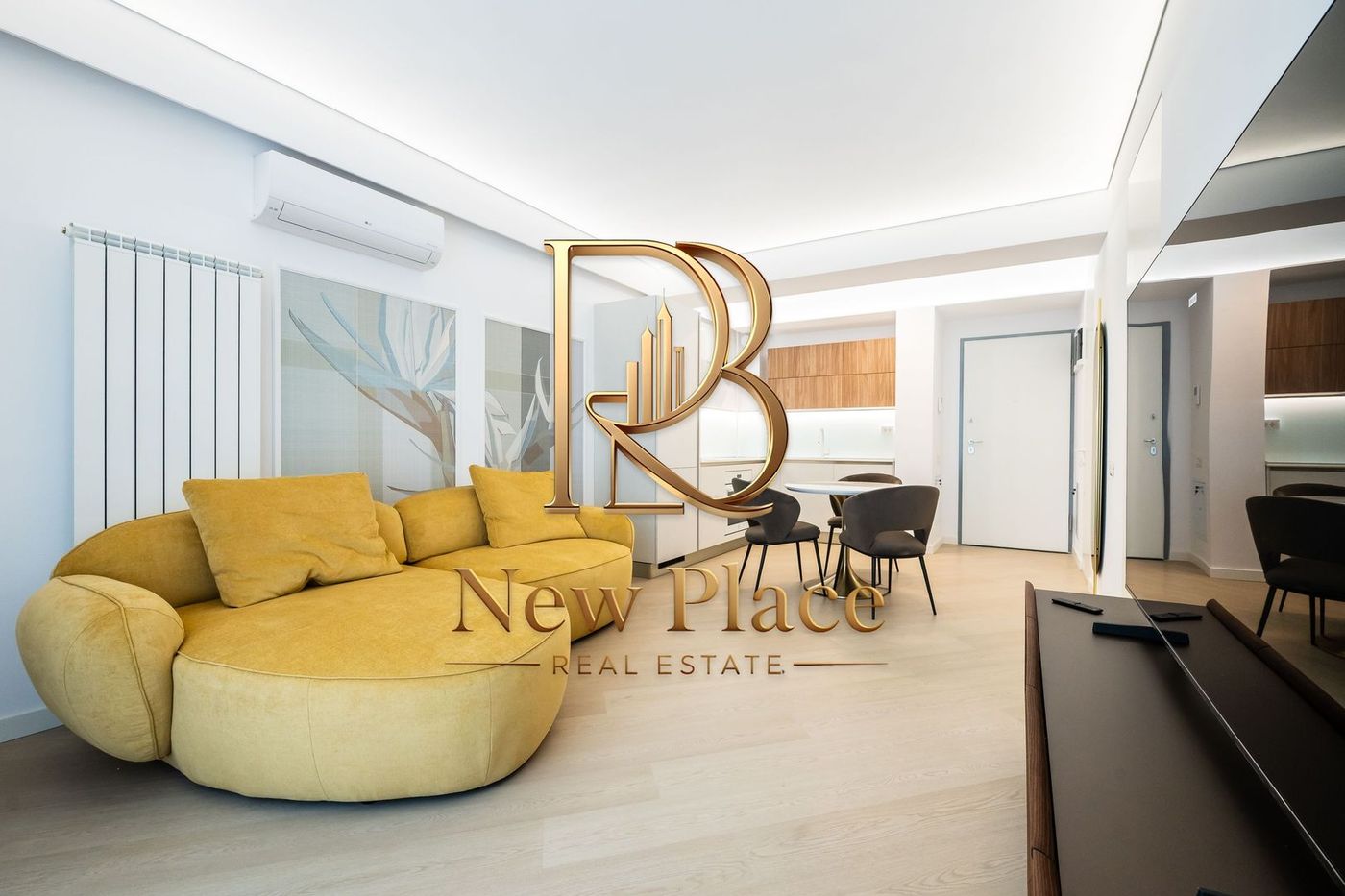 [VIDEO] CORTINA NORTH | Mobila Rovere | Parcare subterana | LUX - Imagine principala