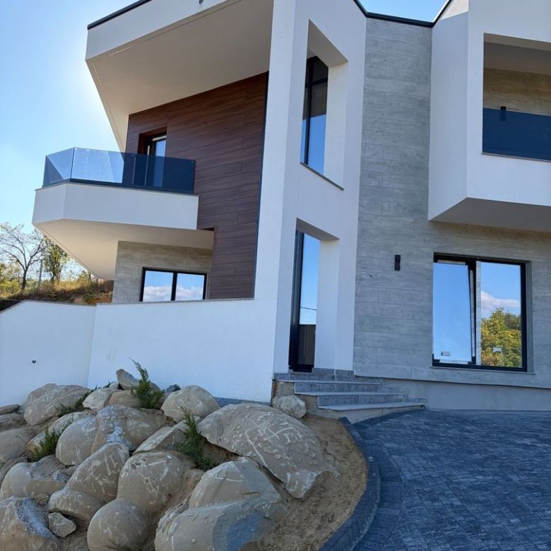 Casa individuala 4 camere, 3 bai, S+P+ET,  garaj, terasa - Imagine principala
