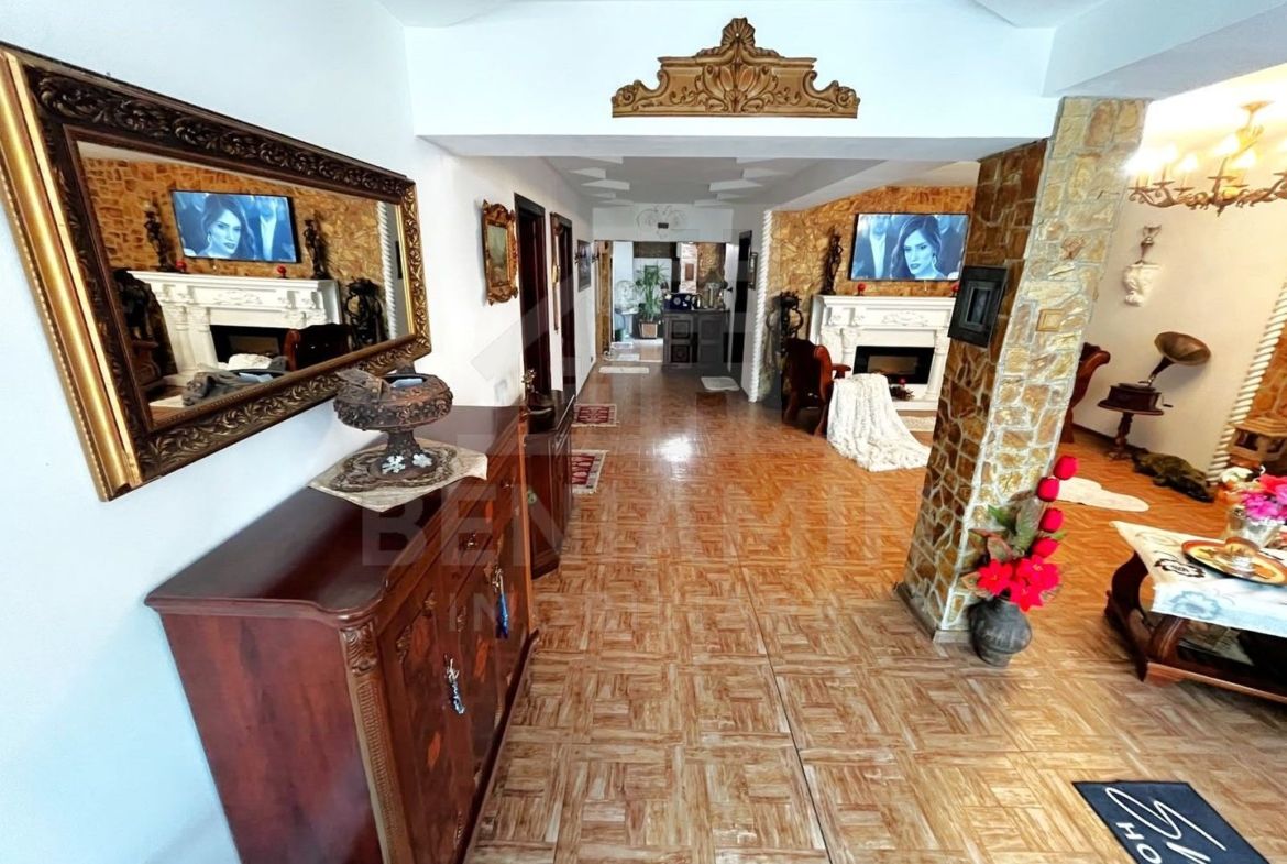 Casa Deosebita 3Camere 3Bai 1460mp Teren Garaj Piscina Bariera Valcii - foto 2