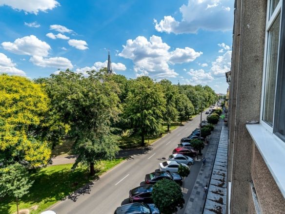 PRET NOU! Apartament 2 camere Ultracentral bvd Revolutiei - COMISION 0 - Imagine principala