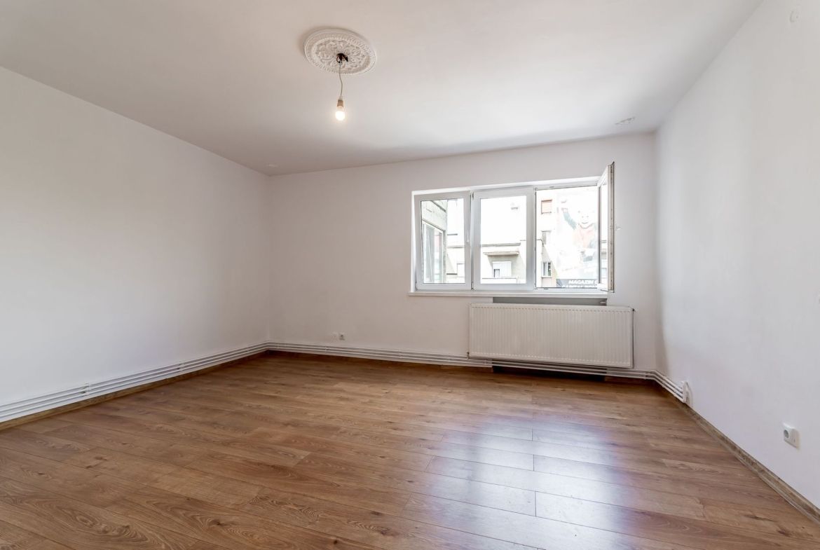 PRET NOU! Apartament 2 camere Ultracentral bvd Revolutiei - COMISION 0 - foto 3