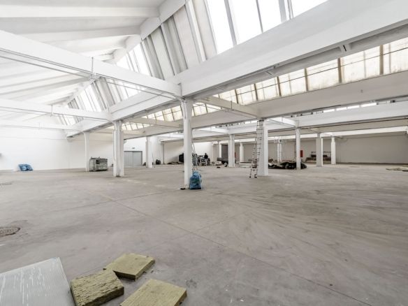 Hală industrială în suprafață de 1174 mp - Imagine principala