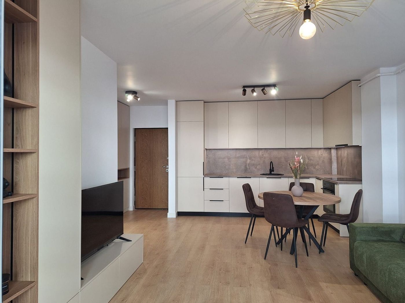 Apartament modern I 2 camere I Ansamblul Eroilor I Floresti - foto 2