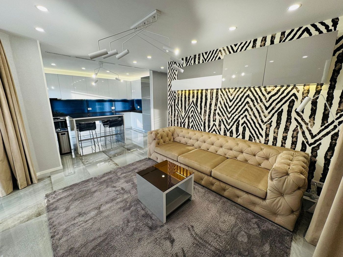 Apartament superfinisat | 2 camere  | 2 parcări | M. Romanul - foto 2