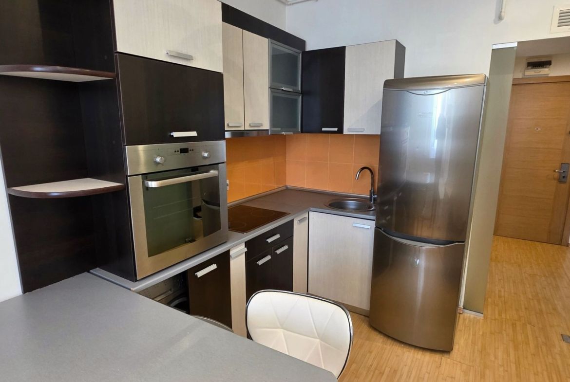 Apartament 2 camere de închiriat – Vitan Rin Grand Hotel 38 mp - foto 3