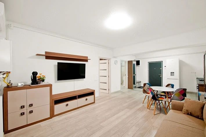 De inchiriat apart. 2 Camere - Riviera - Vedere Dunăre și Parcare Privată - foto 2