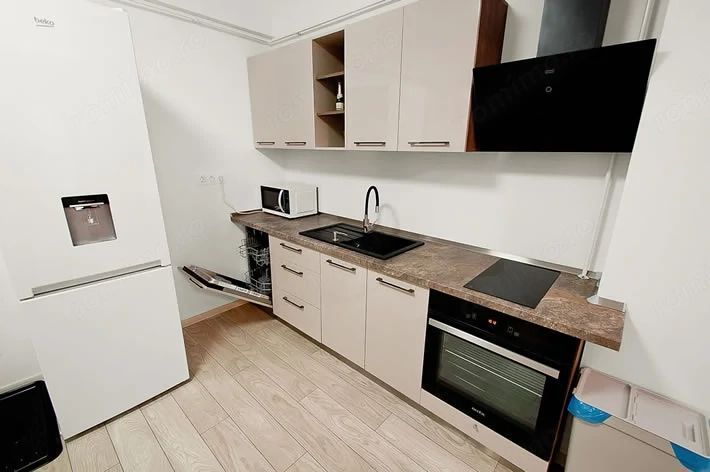 De inchiriat apart. 2 Camere - Riviera - Vedere Dunăre și Parcare Privată - foto 3