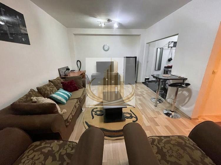 Apartament renovat cu 1 cameră transformat in 2 cam | zona MEDICINA f - Imagine principala