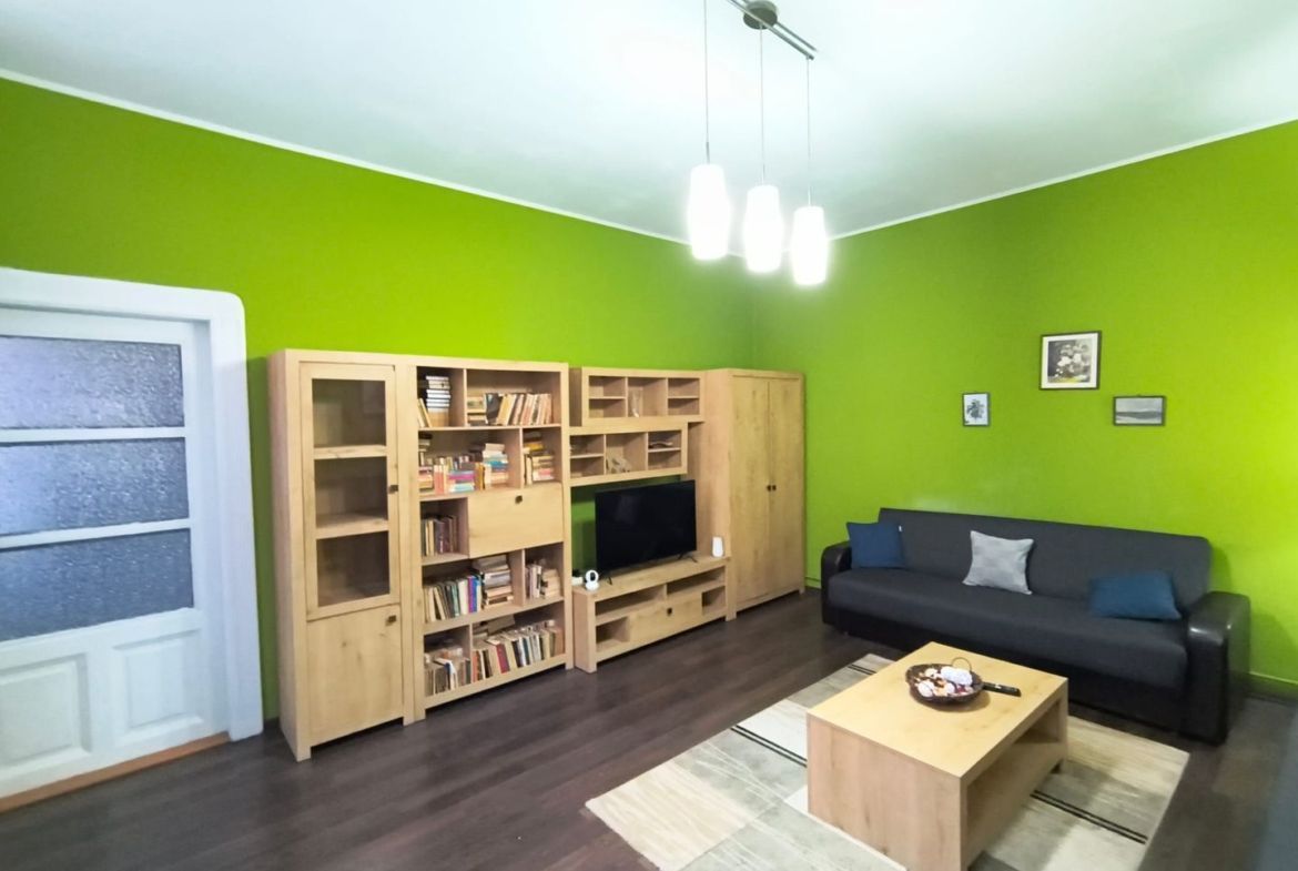 Apartament central, 2 camere, centrala gaz. 390 E/lună. Comision 0 - foto 3
