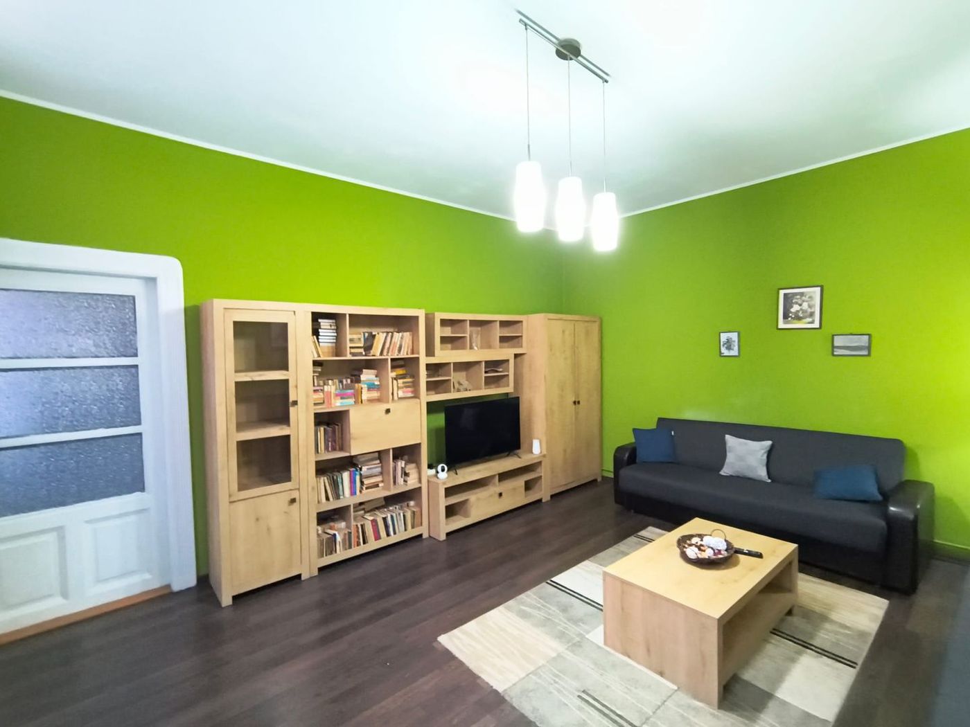 Apartament central, 2 camere, centrala gaz. 390 E/lună. Comision 0 - foto 3