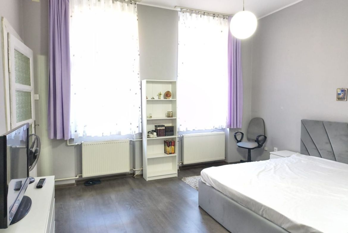Apartament central, 2 camere, centrala gaz. 390 E/lună. Comision 0 - foto 6