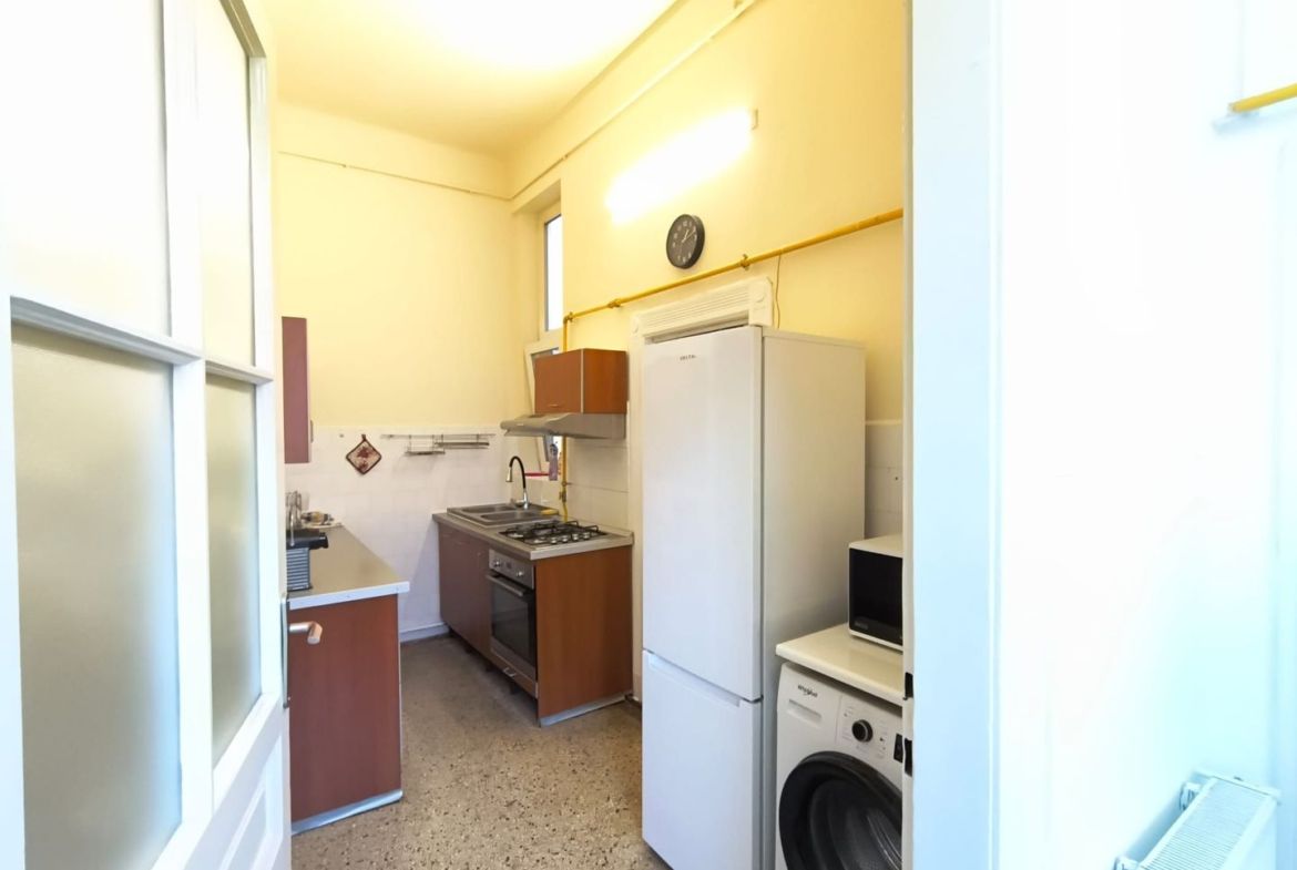 Apartament central, 2 camere, centrala gaz. 390 E/lună. Comision 0 - foto 8