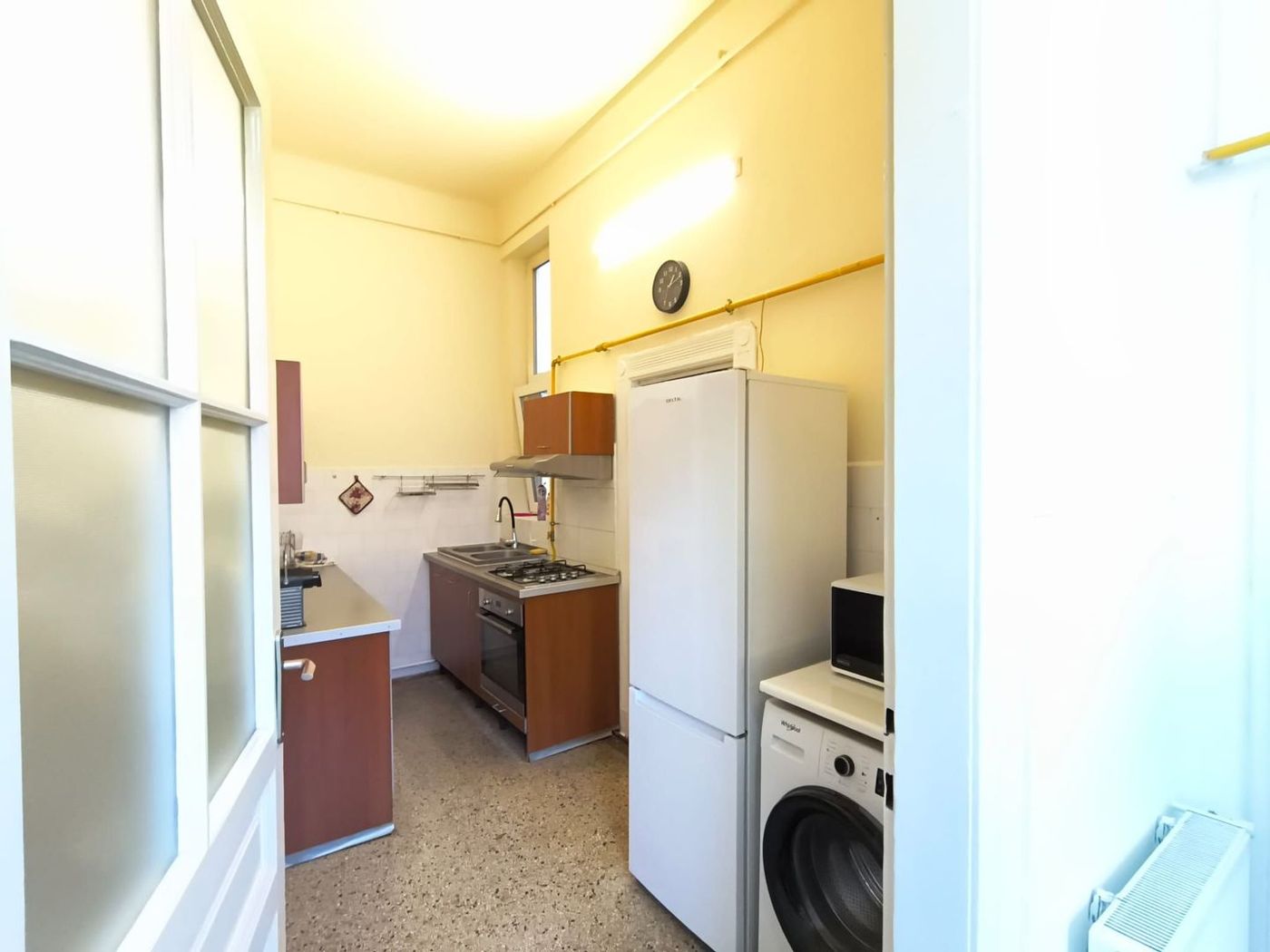 Apartament central, 2 camere, centrala gaz. 390 E/lună. Comision 0 - foto 8