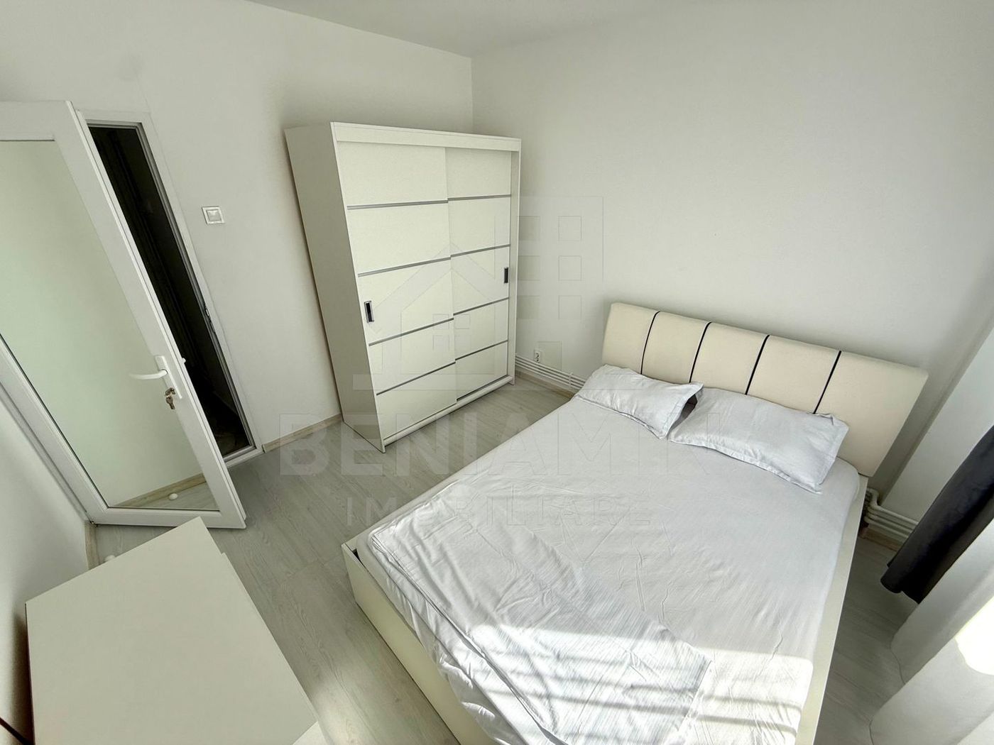 2 decomandate - centrala proprie - AC - mobilat - utilat - Rovine - foto 4