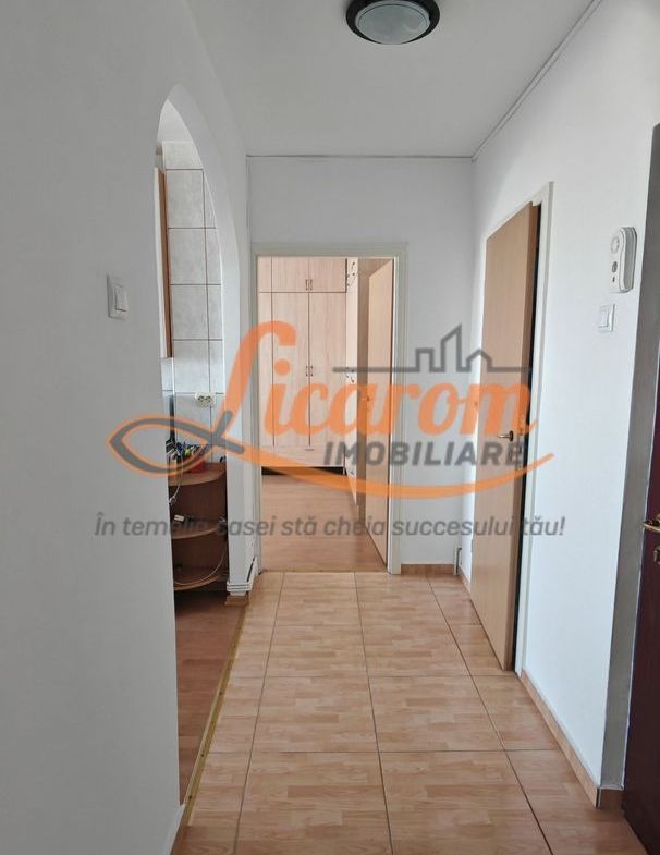 2 camere decomandat,BD Garii,etaj intermediar,pret pornire 103000 E - foto 4