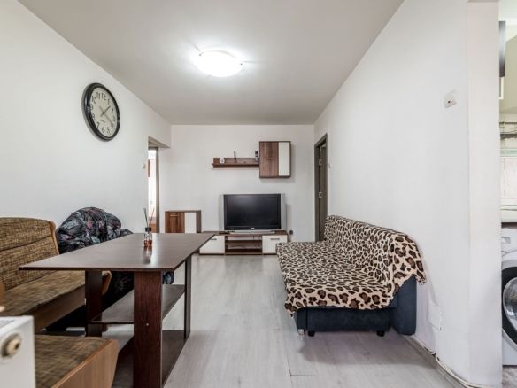 Apartament cu 3 camere, etaj 1 + loc de parcare pe Aleea Predeal - Imagine principala