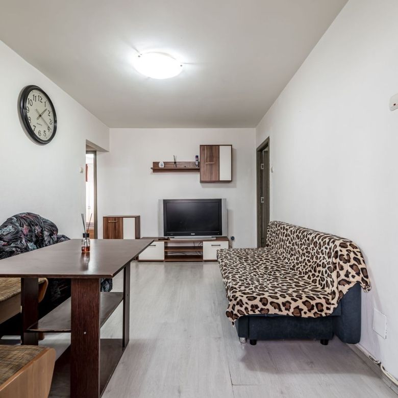 Apartament cu 3 camere, etaj 1 + loc de parcare pe Aleea Predeal - Imagine principala