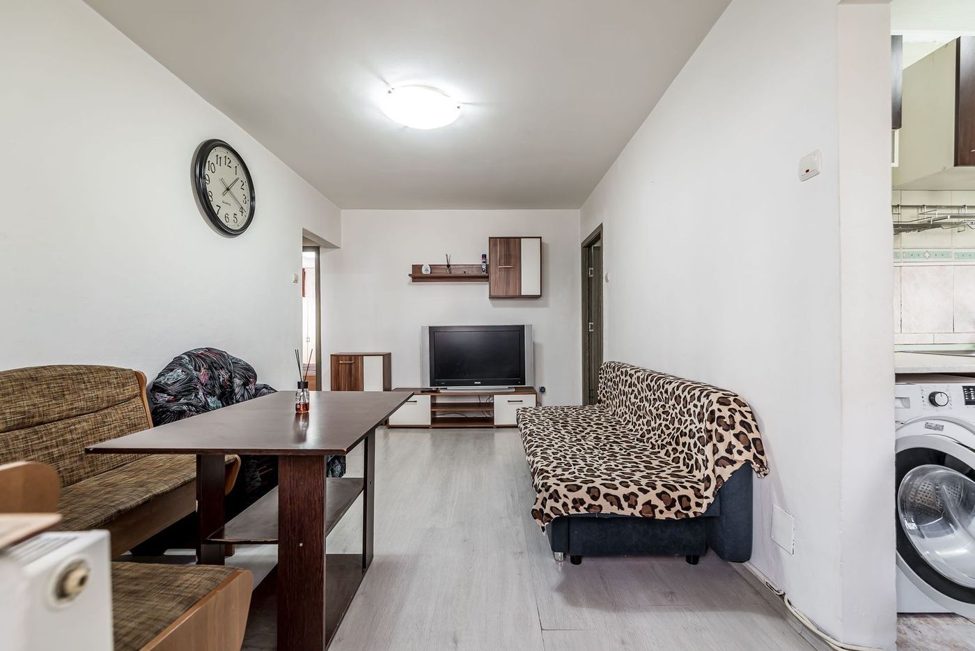 Apartament cu 3 camere, etaj 1 + loc de parcare pe Aleea Predeal - Imagine principala