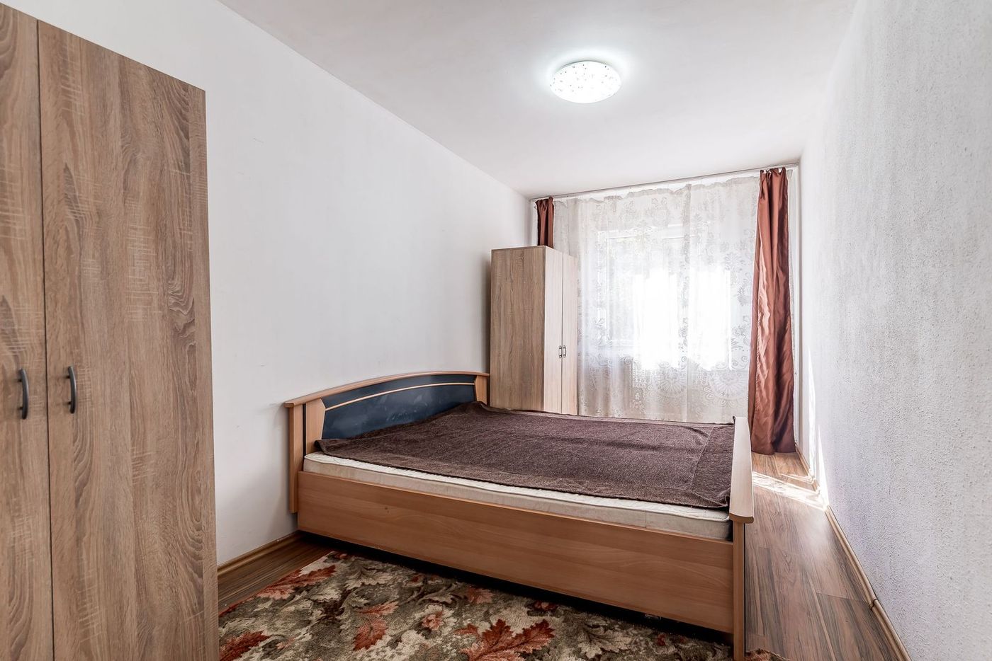 Apartament cu 3 camere, etaj 1 + loc de parcare pe Aleea Predeal - foto 6