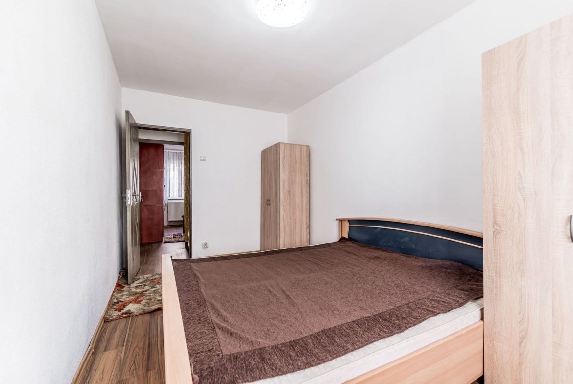 Apartament cu 3 camere, etaj 1 + loc de parcare pe Aleea Predeal - foto 7