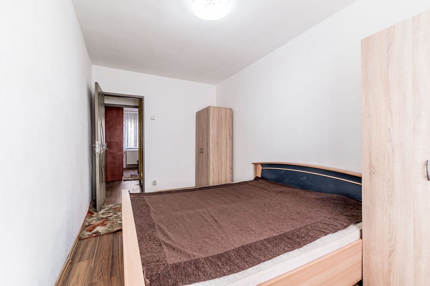 Apartament cu 3 camere, etaj 1 + loc de parcare pe Aleea Predeal - foto 7