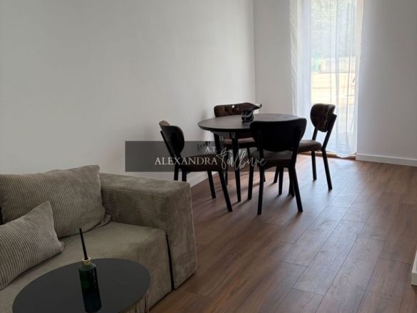 Apartament la cheie | 2 camere | parcare | Lombului - Imagine principala